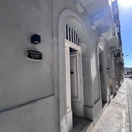 Sunshine Court No 61 * Sliema